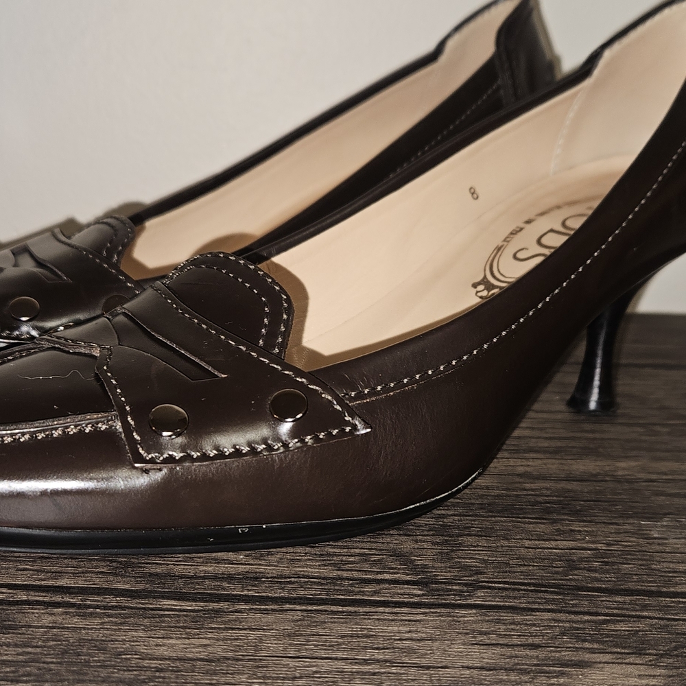 Classic Dark Brown Leather Kitten Heel Loafers - Tod's